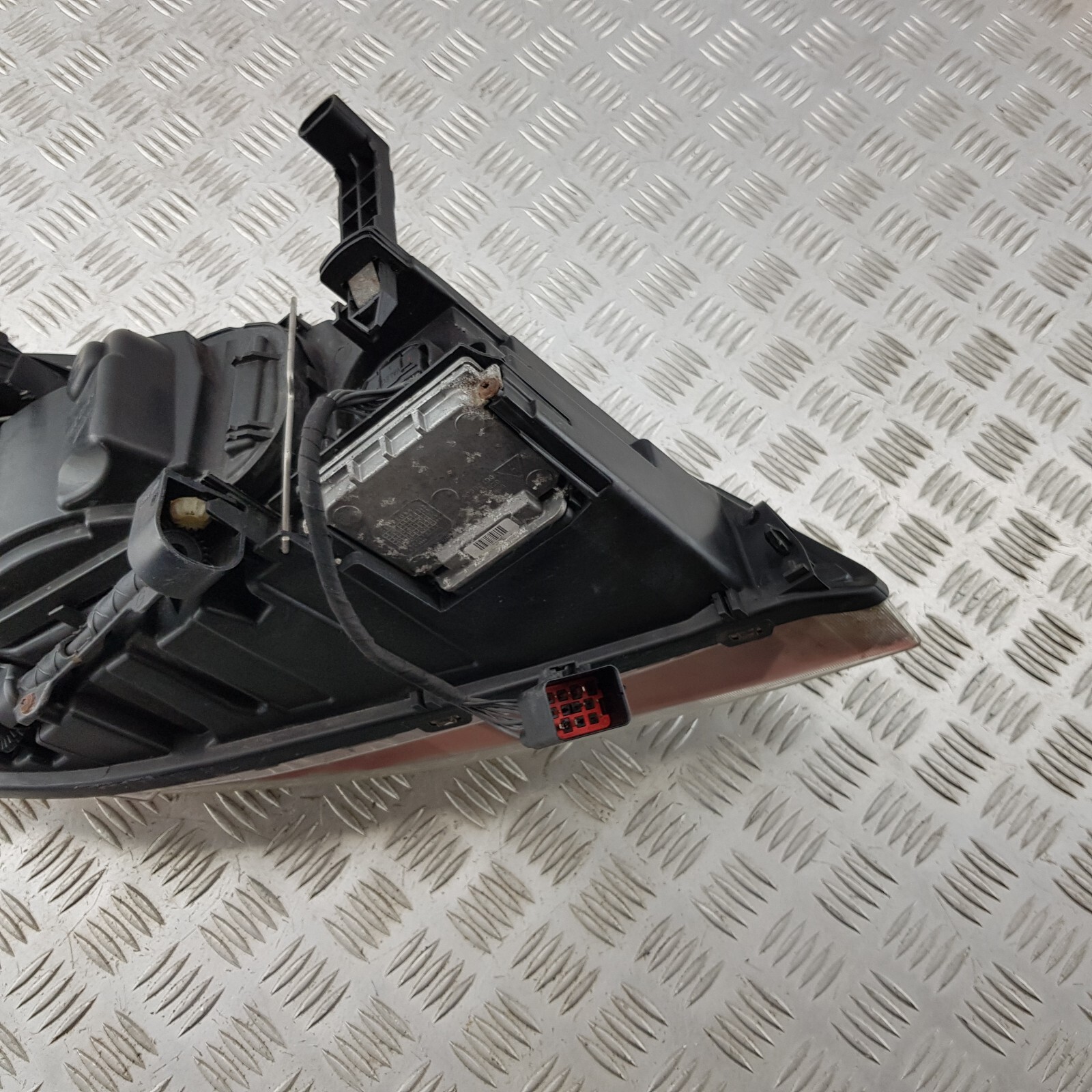 Volvo Xc60 Left Xenon Headlight RHD UK Complete 30763137 for sale  