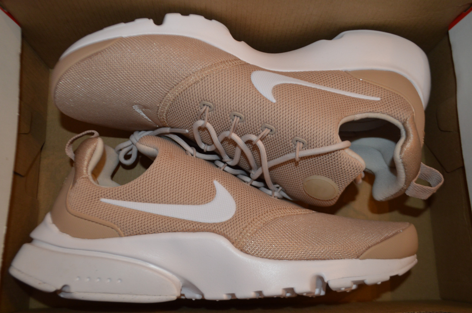 Nuove nike donne presto volare le scarpe da corsa 910569-201 sz - 8 Nuove nike donne presto volare le scarpe da corsa 910569-201 sz - 8