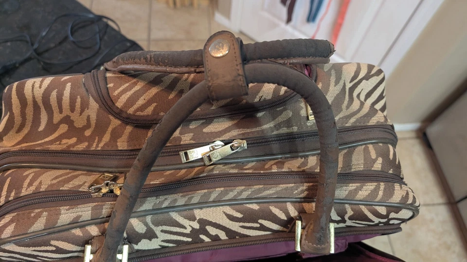 Anne Klein 棕色,棕褐色,紫色轮式笔记本电脑随身行李 — 第 4/4 张图片