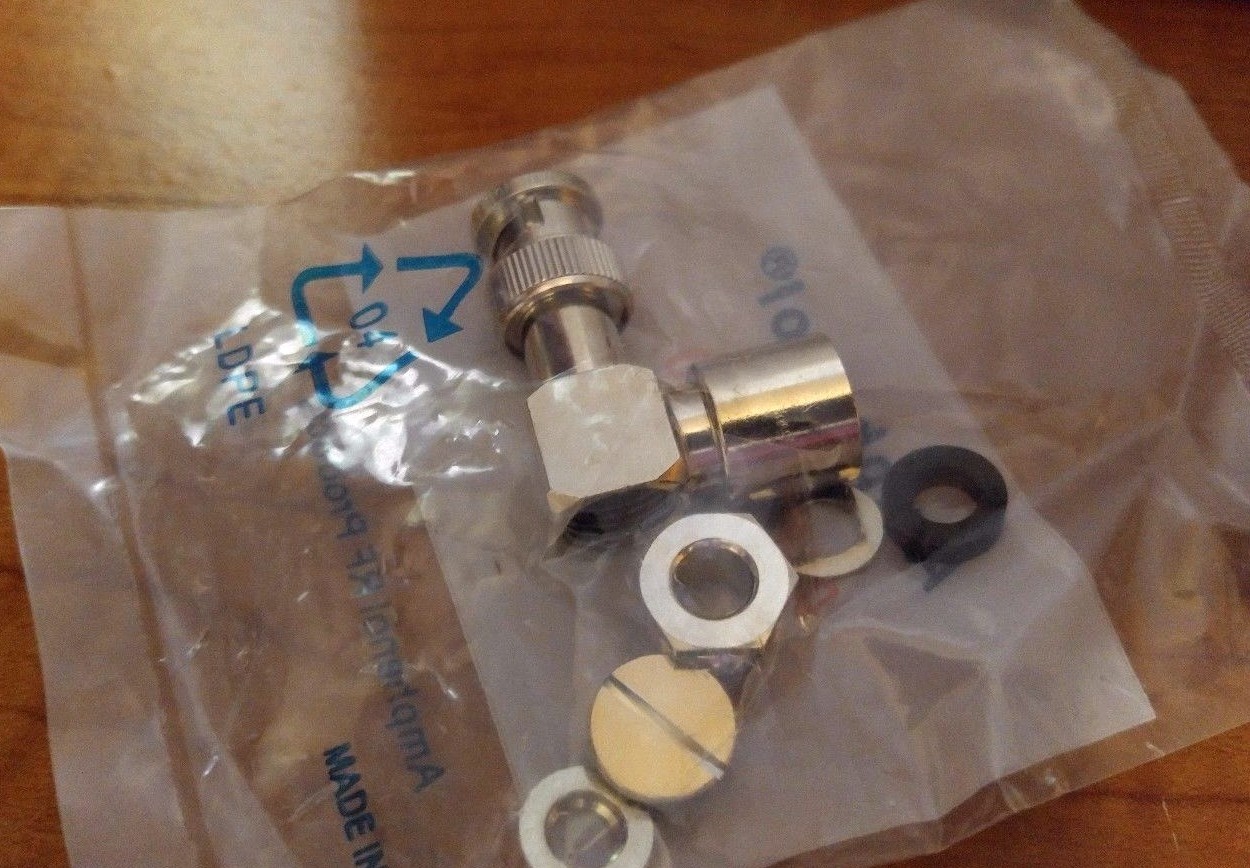 Amphenol MHV connector plug RF Male Right angle coaxial NEW! 00028100