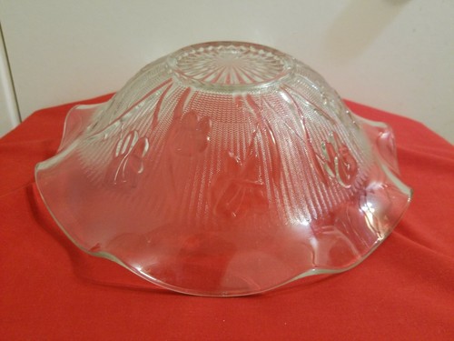 Jeanette Glass Clear Iris/Herringbone Bowl 11 1/2" Across - Picture 4 of 5