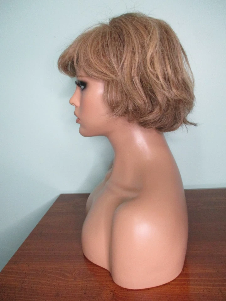 Peluca Bob 4" Rubia Arena Oscura #15B Retro Estilo AMA DE CASA - FLEXLITE por GABOR Foto 4 de 4