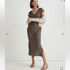 NWT Madewell Wide V-Neck Floral Lightweight Sz 0 Midi Dress NO116 Brown