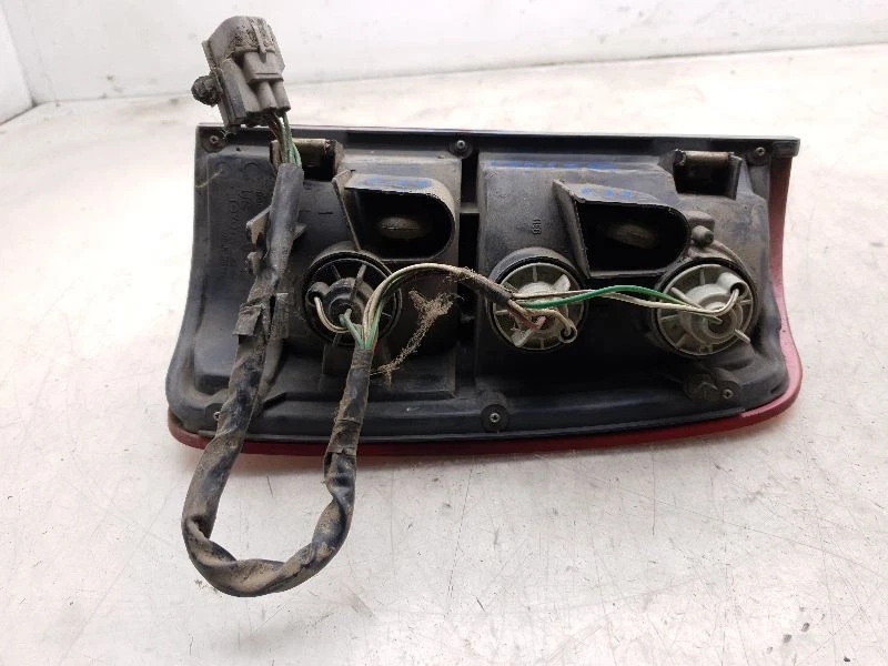 93-98 TOYOTA T100 СО СТОРОНЫ ВОДИТЕЛЯ ЗАДНИЙ ЛЕВЫЙ ЗАДНИЙ ФОНАРЬ В СБОРЕ  - Изображение 3 из 4