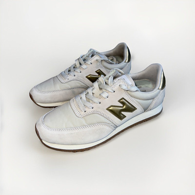 New Balance Womens Comp 100 WLC100JF Beige Gold Sneakers Excellent Size 8B