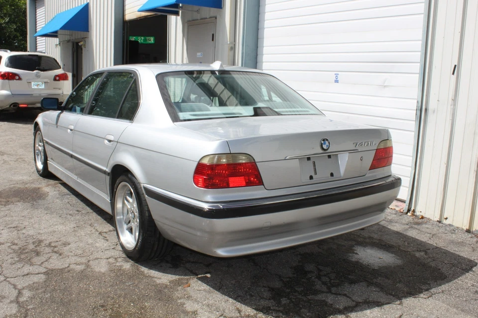 2001 BMW E38   740IL  AUTOMATIC SILBER /GRAU 129000 GELAUFEN  LETZTES BAUJAHR - Bild 4 von 4