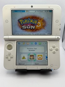 Nintendo 3DS XL White & Mint Bright Screens Box 32GB Sd Card & Pokemon Sun