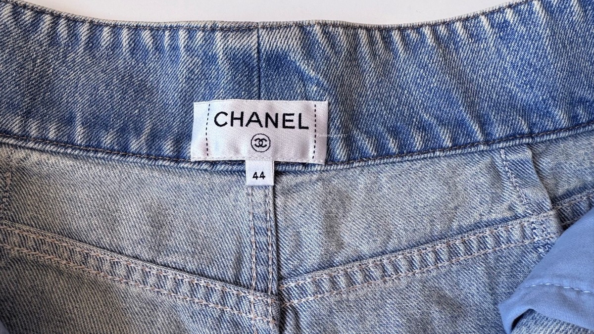 CHANEL 21C WIDE LEG BLUE DENIM CAMELLIA JEANS PANTS CC LOGO