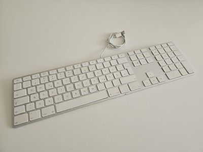 Apple A1243 Aluminium Tastatur   Deutsch (QWERTZ)   USB   USB Hub #2