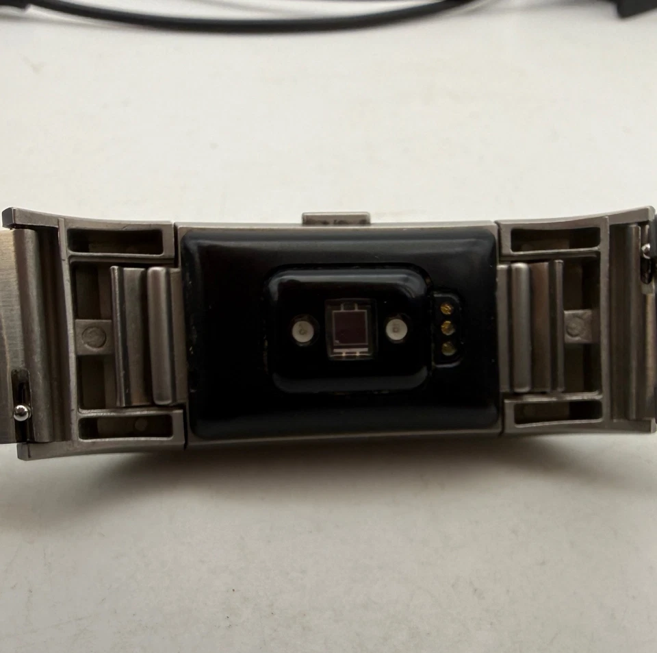 Fitbit Charge 2 Unisex Aktivitätstracker in sehr gutem Zustand  - Bild 3 von 4