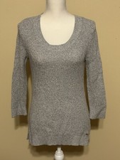 Tommy Hilfiger Women  s Sweater Size Medium