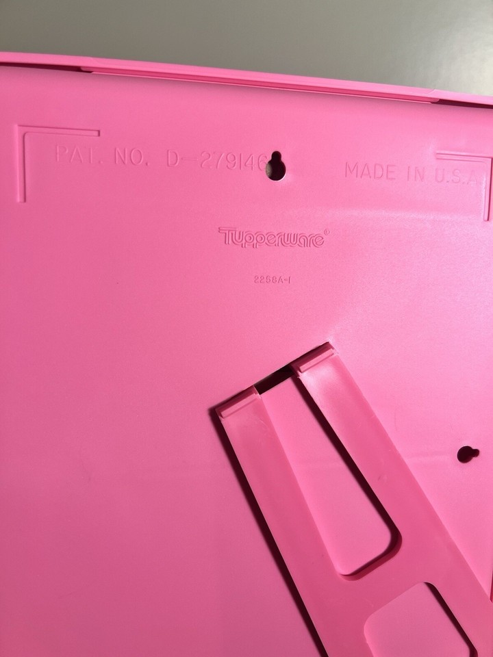 Tupperware TUPPERCRAFT Picture Frame HOT PINK 5x7 DART INDUSTRIES 1983