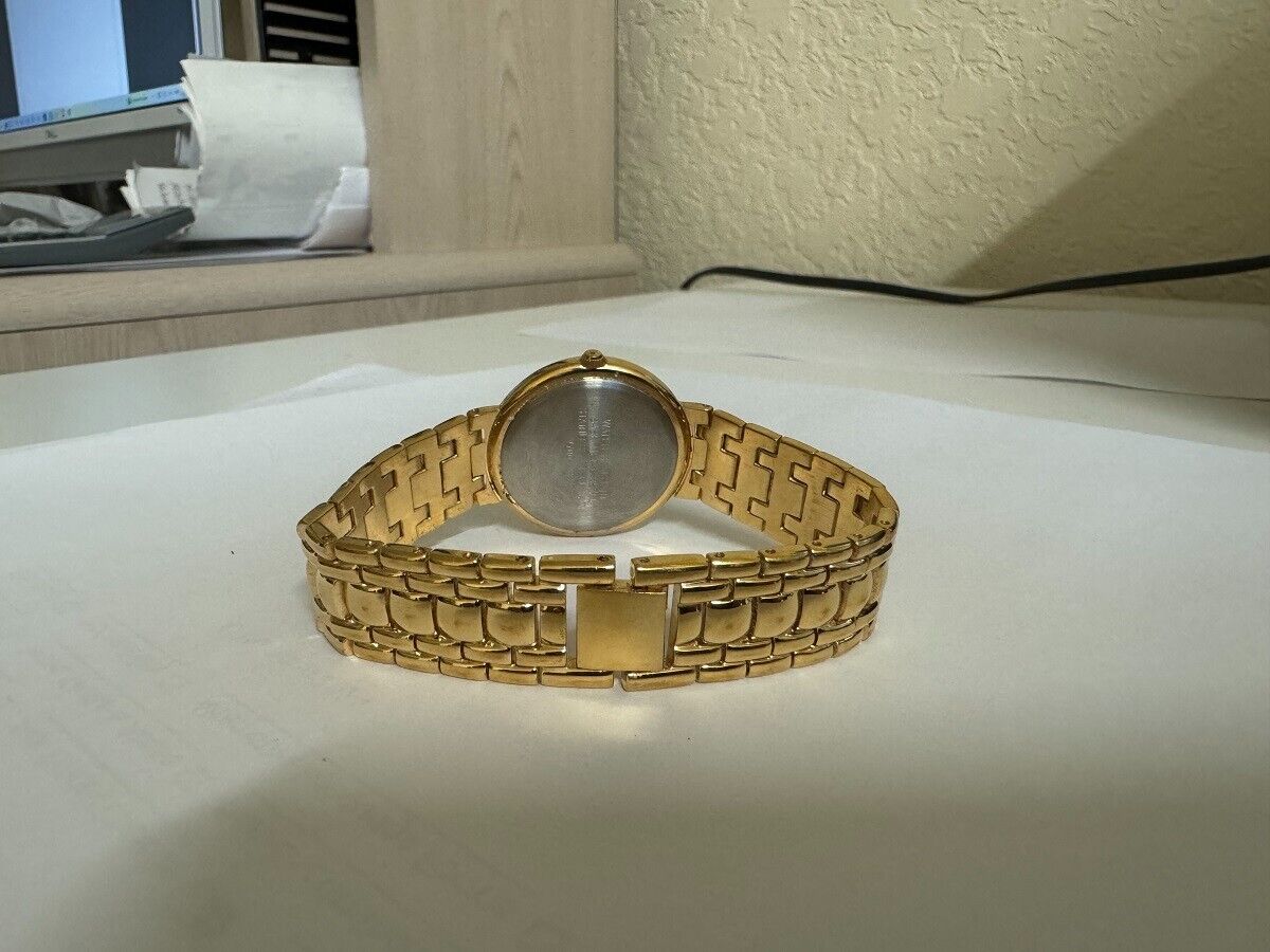 マブページ SEIKO V700 Vintage Men's Watch Seiko V700 8A10 Quartz Gold Tone Black
