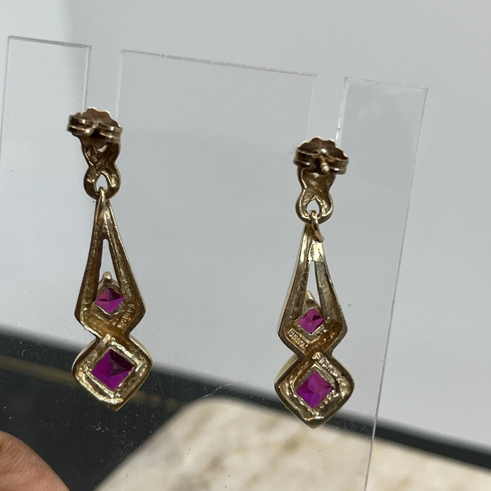 4g Designer GRT Estate 10k solid yellow gold ruby earrings dangle 1.5”  Vintage - Image 4 of 4