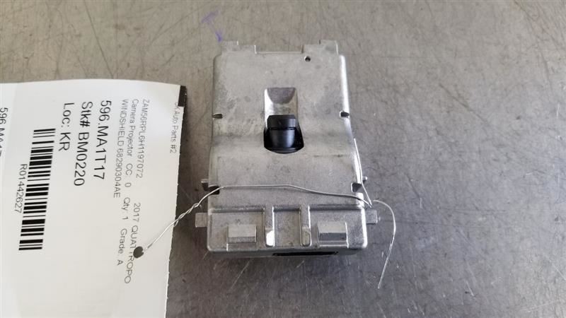 17 2017 MASERATI QUATTROPO GRAN LUSSO FRONT VIEW WINDSHIELD CAMERA 68290304AE