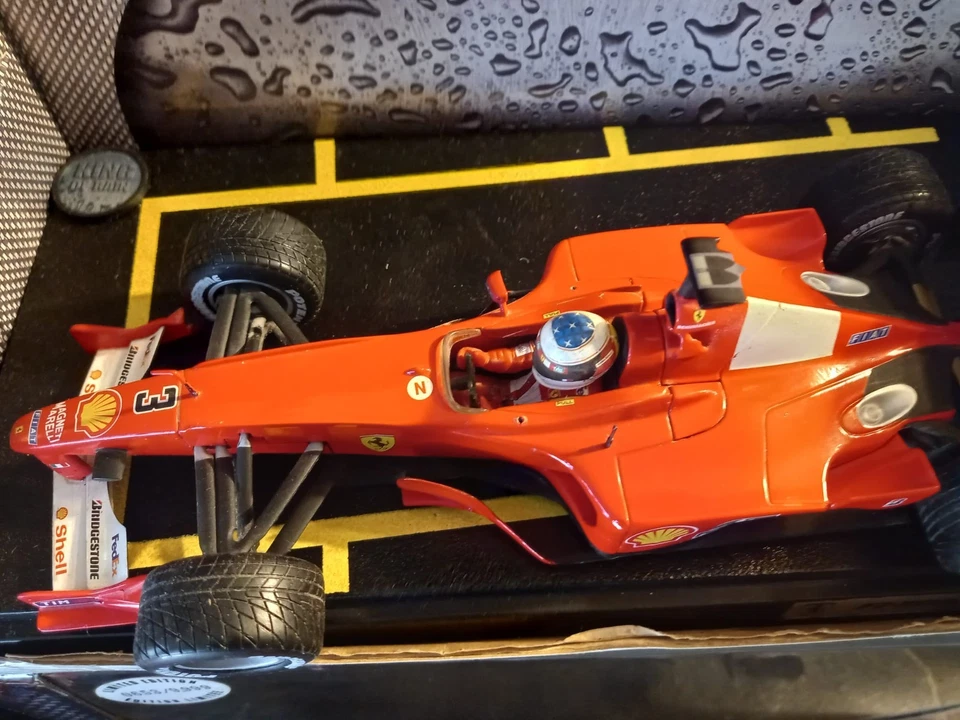 Michael Schumacher Formel 1 Rennwagen Konvolut 1:18 Ferrari, Benetton  Gebraucht - Bild 4 von 4