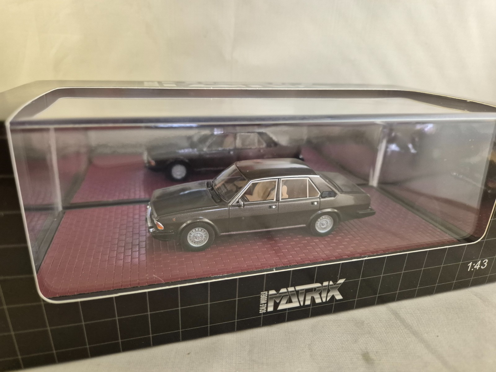 Complétez votre collection avec l'Alfa Romeo Alfa 6 2.5 1979 Matrix 1/43 rare