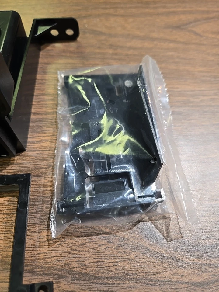 Metra 99-7581 FRONTIER PATHFINDER XTERRA 2005-17 Car Stereo Dash Kit - Image 4 of 4