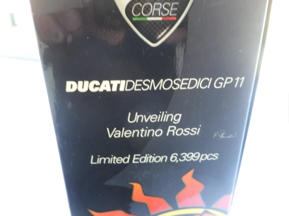 1/12 MINICHAMPS DUCATI DESMOSEDICI GP 11 UNVEILING ROSSI LIMITED - Immagine 4 di 4