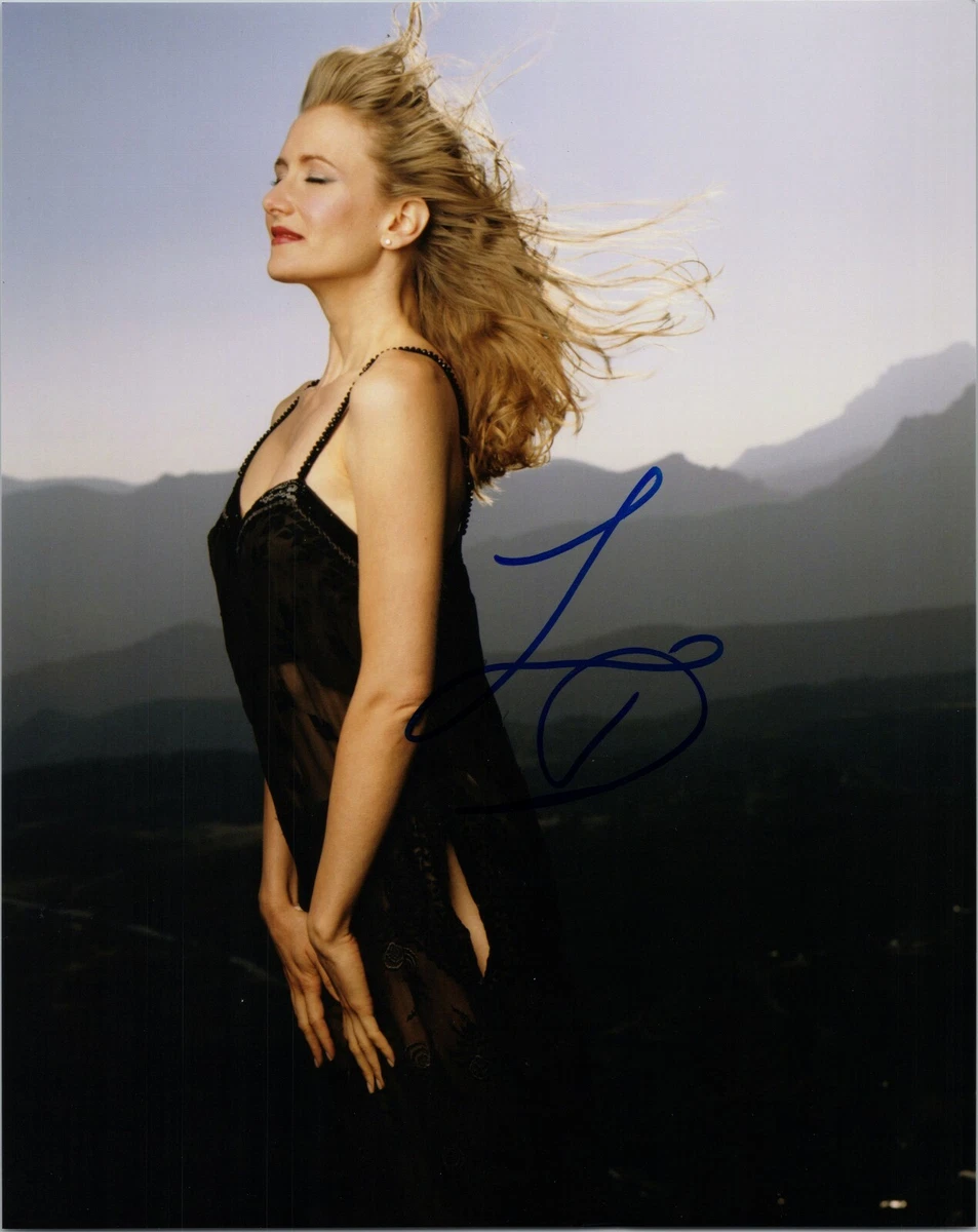 LAURA DERN Authentic Hand-Signed "Golden Globes Winner" 8x10 Photo B ~~ |  eBay
