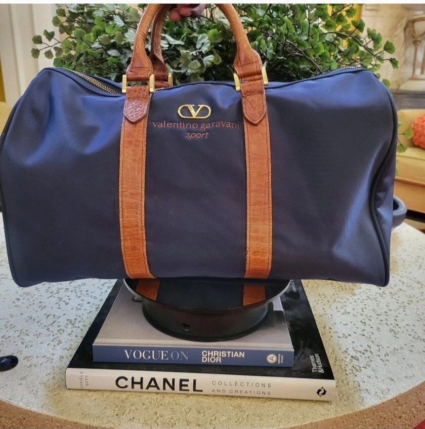 Autêntico Bolsa Valentino Garavani azul/marrom Boston Weekender. - Imagem 2 de 4