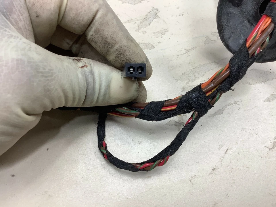 2004 VOLKSWAGEN TOUAREG CHICOTE DE FIOS PORTA LATERAL DIREITA TRASEIRA DO PASSAGEIRO FABRICANTE DE EQUIPAMENTO ORIGINAL+ - Imagem 3 de 4