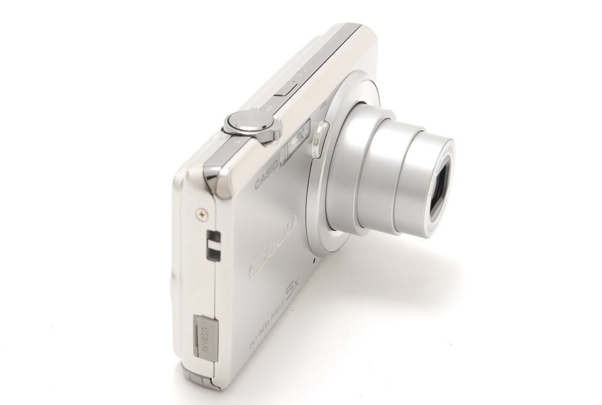 【美品】CASIO EXILIM EX-ZS10 シルバー TOP MINT w/Box] Casio EXILIM EX-ZS10 silver 14.1MP Cpt