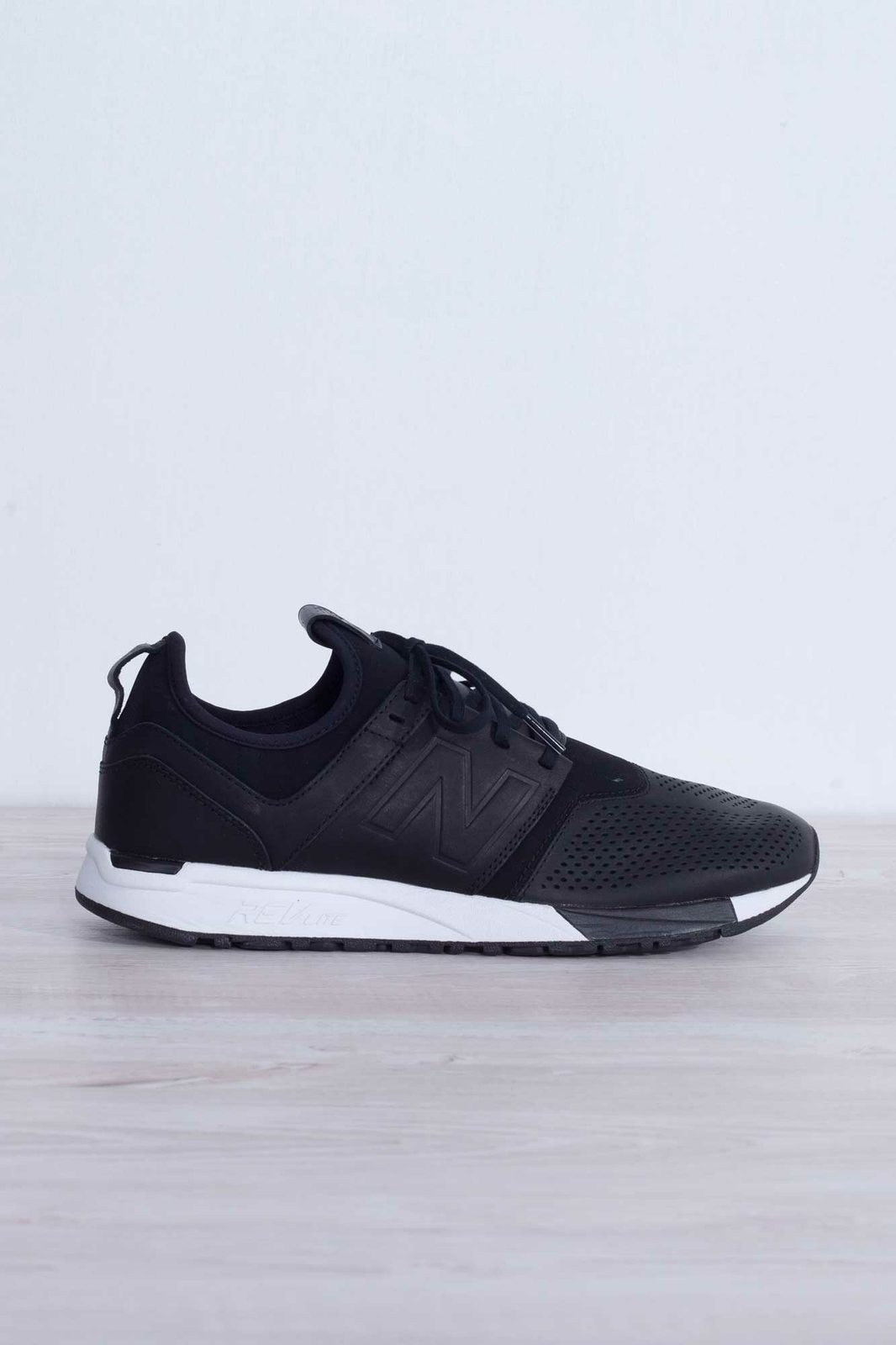 NEW BALANCE Men - 247 V1 black luxe luxe luxe leather sneakers a21485 NEW BALANCE Men - 247 V1 black luxe luxe luxe leather sneakers a21485