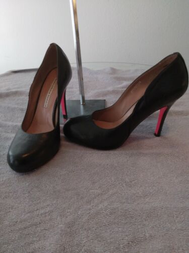 Suecomma Bonnie Black Leather Pumps sz 38.5,  8