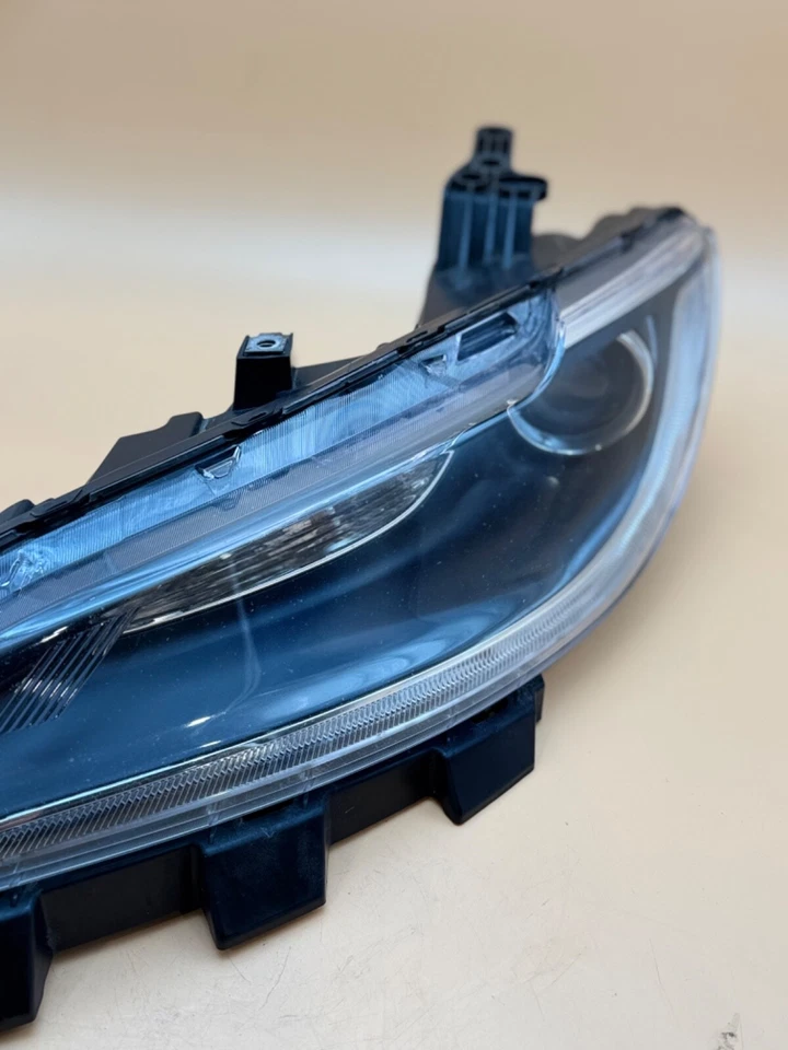 Faro lateral izquierdo conductor Chrysler 200 sedán DRL halógeno 2015-2017 Foto 3 de 4