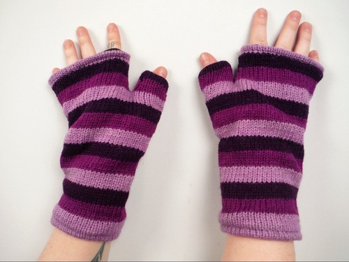 Fleece Lined Knitted Wool Wrist Warmers Unisex Boho Hippie Fingerless Gloves - Picture 10 of 141