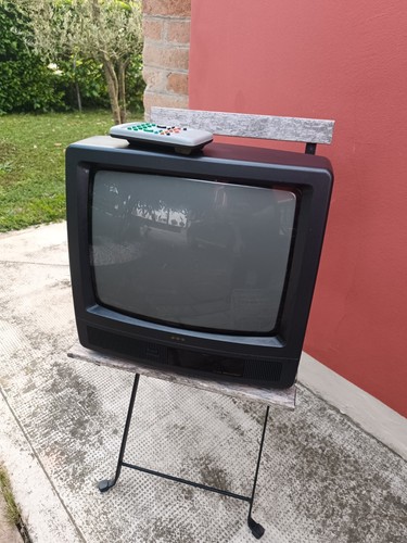 Televisore Vintage Mivar 14 M3 CRT Catodico Retrogames Retroconsole - Foto 3 di 11