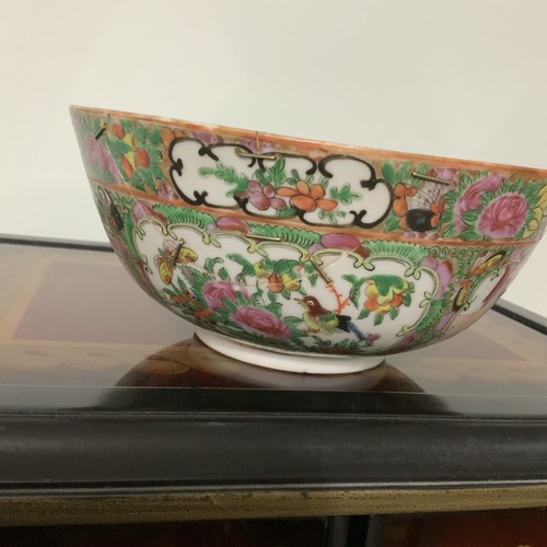Antique Chinese Rose Medallion 8” Bowl Very Early With Repair & 2 Chips - Picture 2 of 16