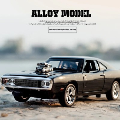 1:32 Alloy Off-road Vehicle Model, Simulated Interior Details, Cool Lighting 