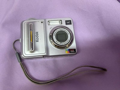 Kodak EasyShare C653 6.1 MP Silver Digital Camera. Read