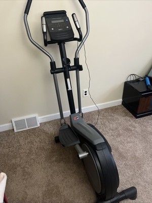 ProForm Elliptical Trainer   Lightly Used!