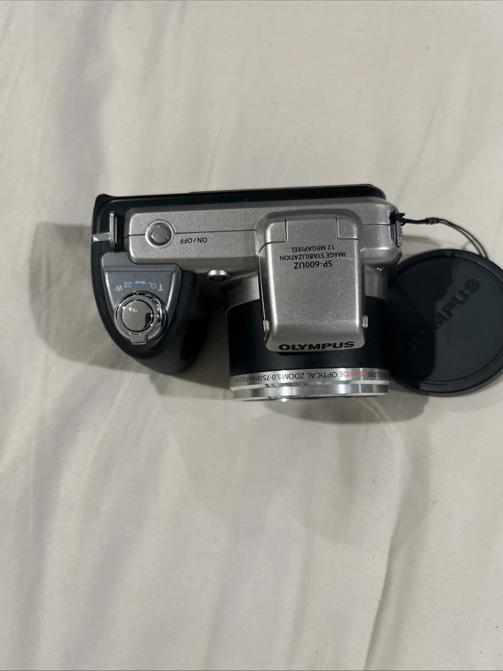Olympus SP-600UZ Digital Camera 12MP, Silver Black, 15x Optical Zoom, Wide - Image 2 of 4