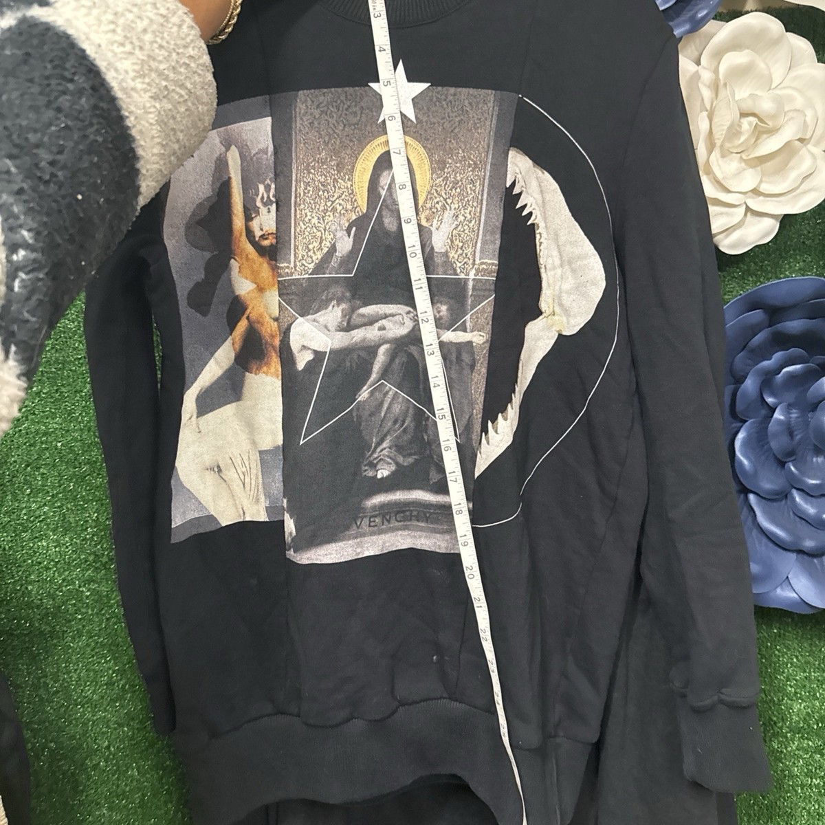 Givenchy Paris Women's Black Madonna Shirt Sweatshirt Xs | eBay