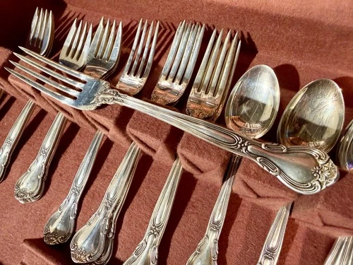 Chantilly by Gorham Sterling Silver Flatware Set Service 32 pieces, no monograms