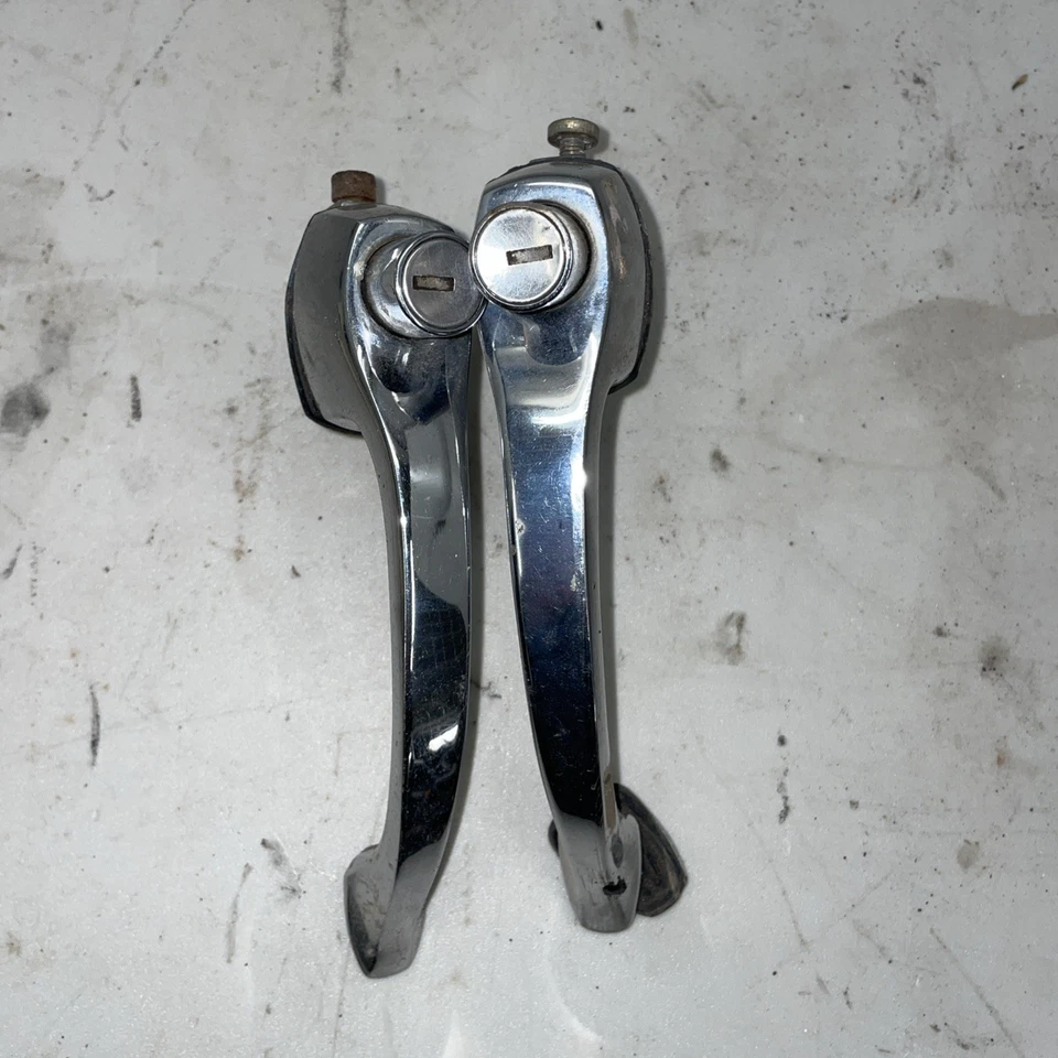 Mercedes Benz 230 Sl Door Handles - Image 4 of 4