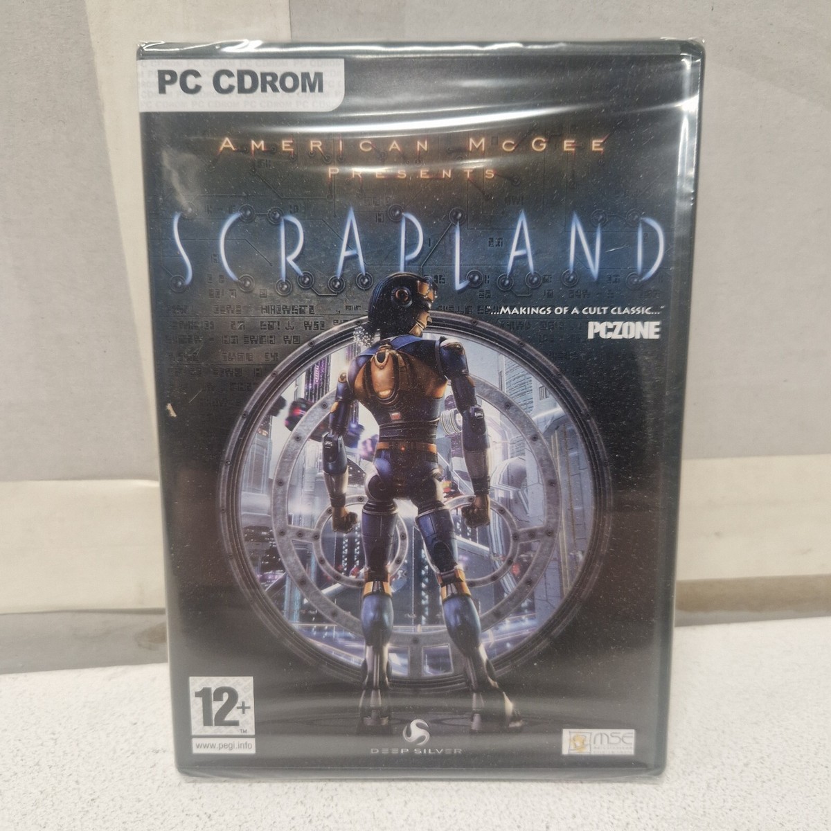 AMERICAN MCGEE PRESENTS SCRAPLAND - Xbox 1 - PAL FR - Jeu NEUF sous blister AMERICAN MCGEE PRESENTS SCRAPLAND - Xbox 1 - PAL FR - Jeu NEUF sous blister