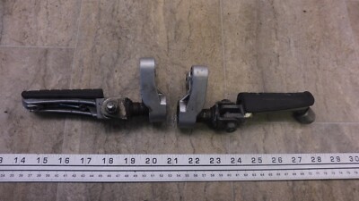 1996 Yamaha FZR600 Genesis Y162-2) eft right front foot pegs set