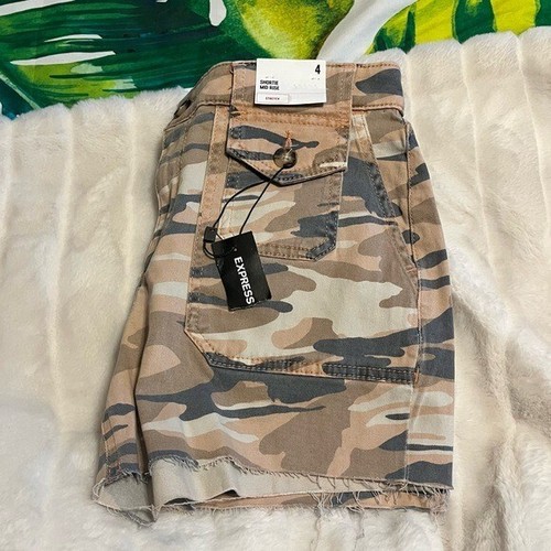 NWT Express 4 Tan Grey Camo Fatigue Military Casual Mid Rise Shortie Shorts