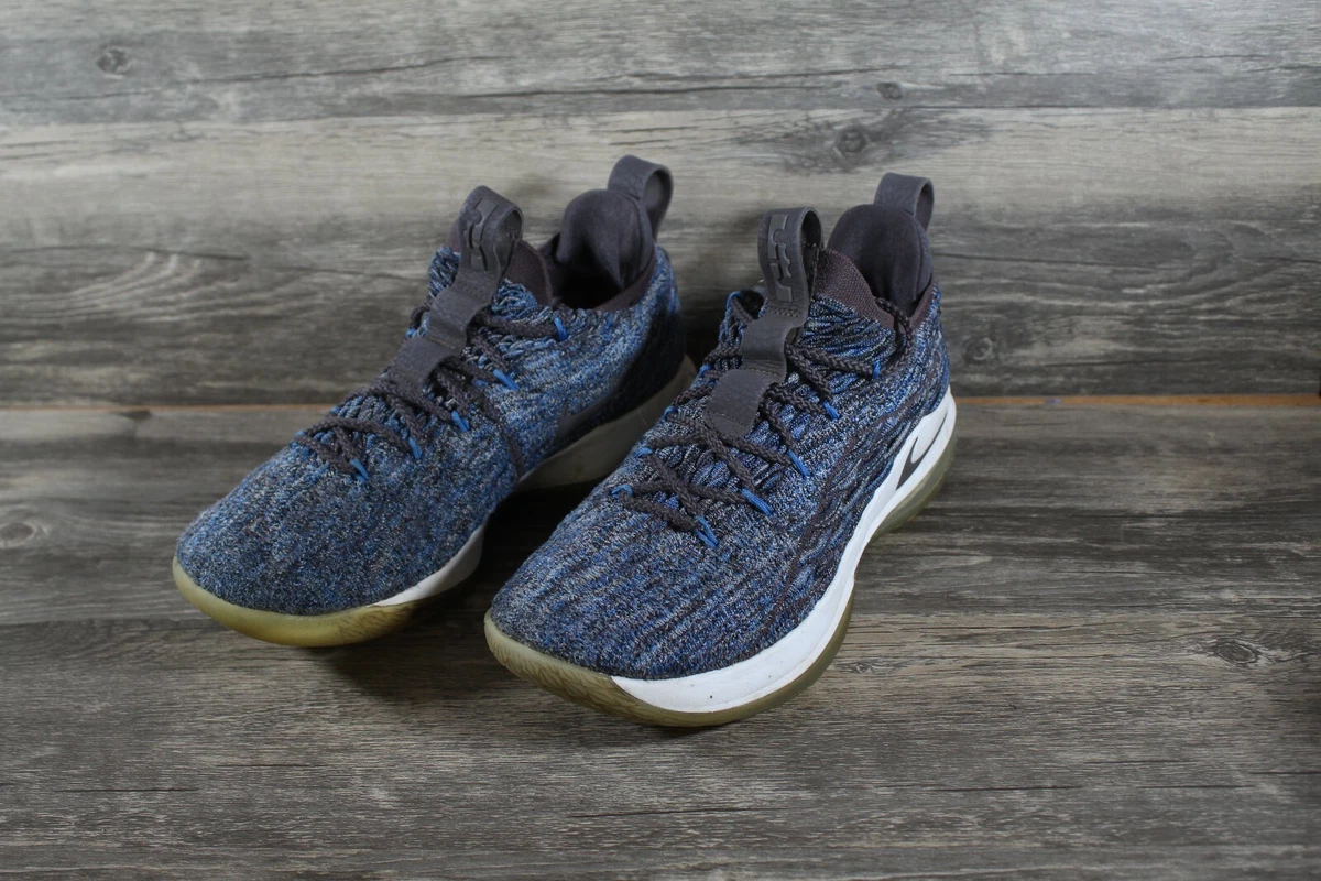 Lebron 15 store blue low