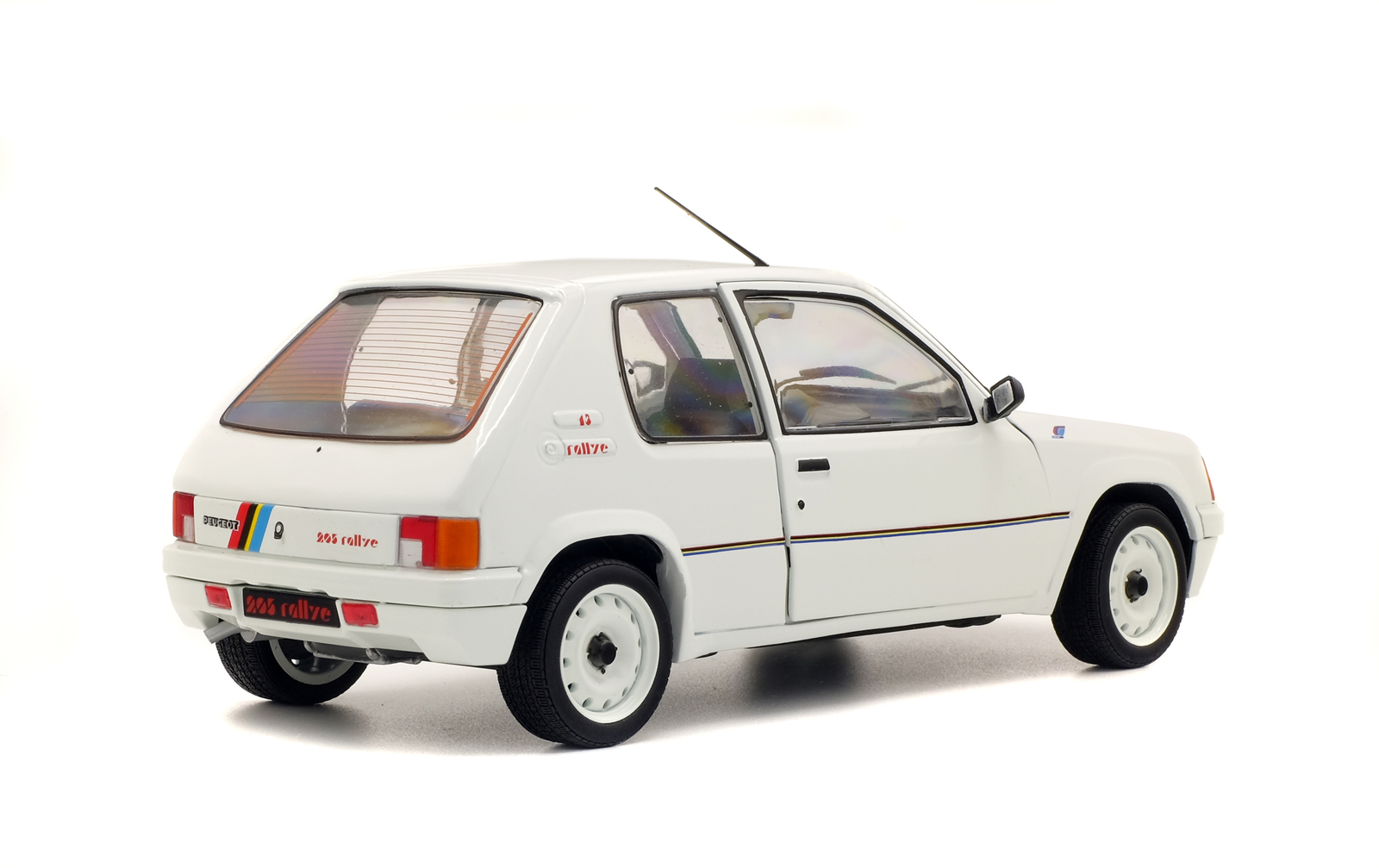 Peugeot 205 Rallye weiss Modellauto S1801701 Solido 118