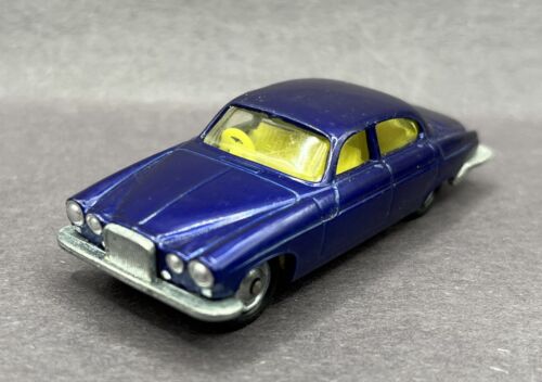 Husky Diecast Jaguar Mk 10 Sedan Pre-Corgi Juniors 1/64 UK Metal Base & Wheels