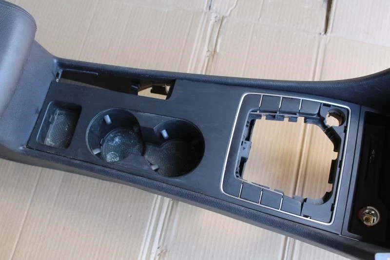 2017 VOLKSWAGEN PASSAT FLOOR CENTER CONSOLE TITAN BLACK 561864089 Foto 2 de 4