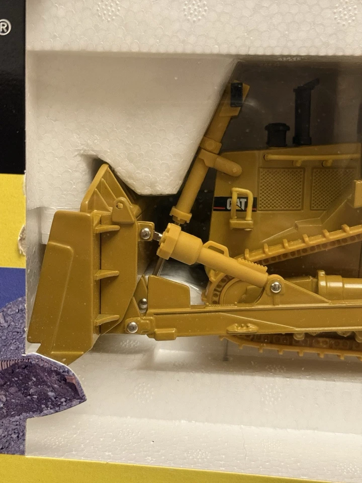 Tractor de orugas CAT D11R 1:50 Diecast Dozer de Norscot #55025 | Nuevo sellado Foto 3 de 4
