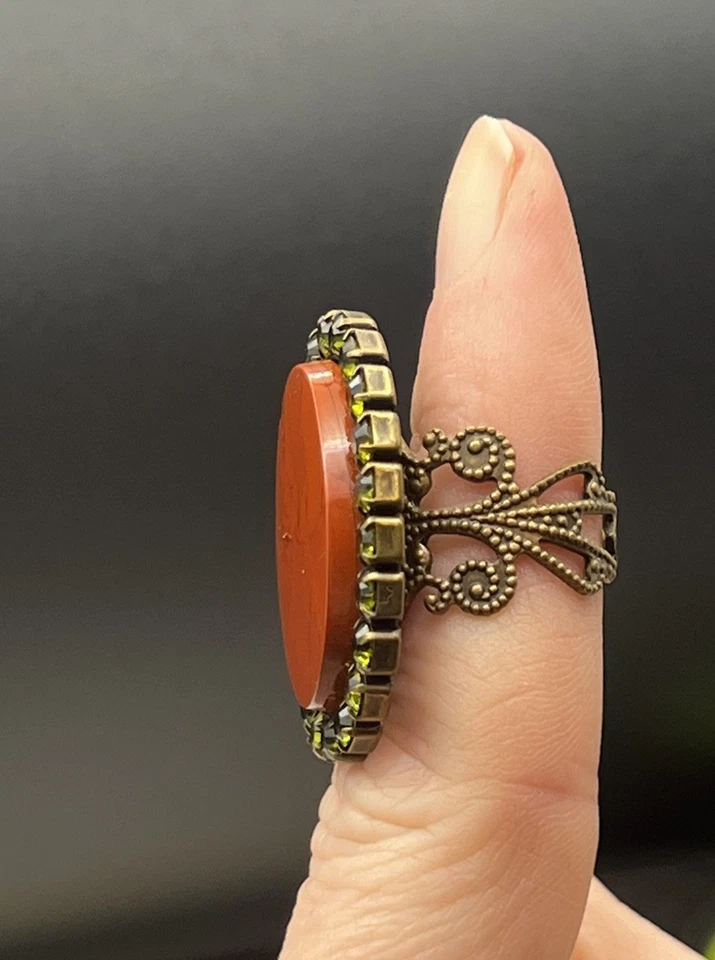 Liz Palacios красный овальный кабахон лайм зеленый кристаллы Swarovski регулируемое кольцо - Изображение 3 из 4