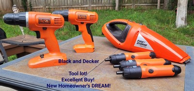 Black and Decker Driver/Dril, Vacuum, And Screwdriver Lot! Great for move-in day
